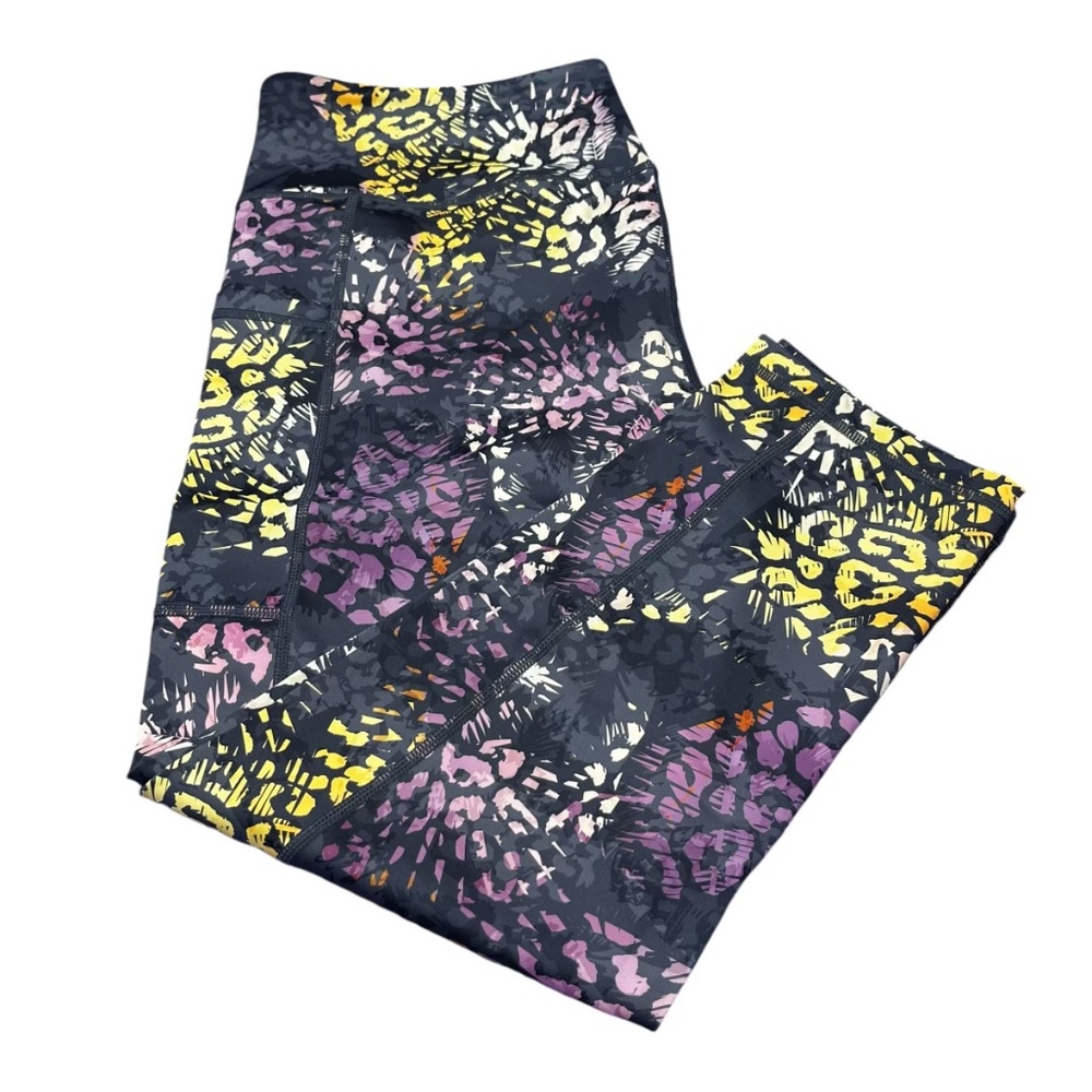 CVG Constantly Varied Gear Untamed Capri Leggings